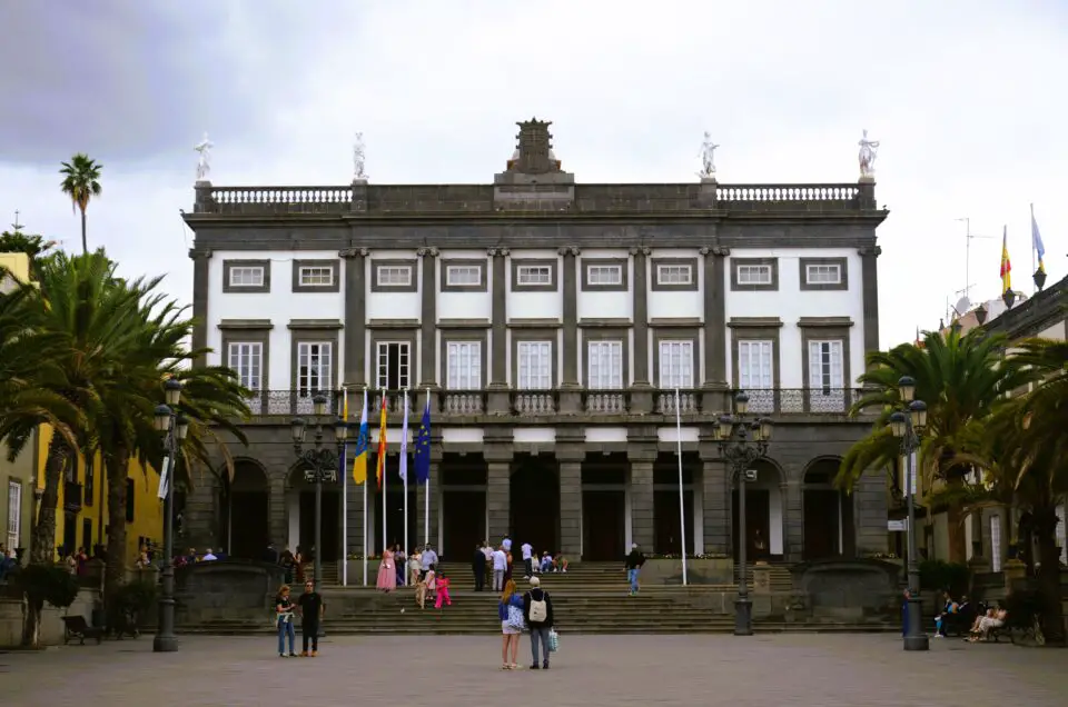 Zu den Geheimtipps für Las Palmas gehört die Plaza Mayor de Santa Ana nicht.