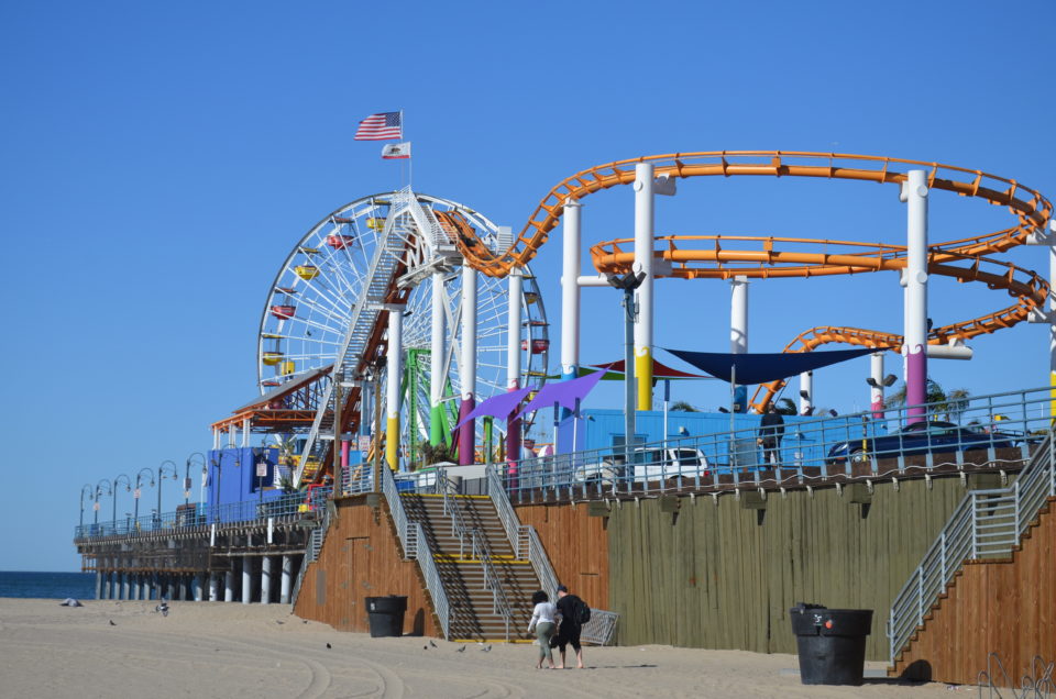 Der Santa Monica Pier zählt mit dem angrenzenden Beach ohne Zweifel zu den größten Los Angeles Sehenswürdigkeiten.
