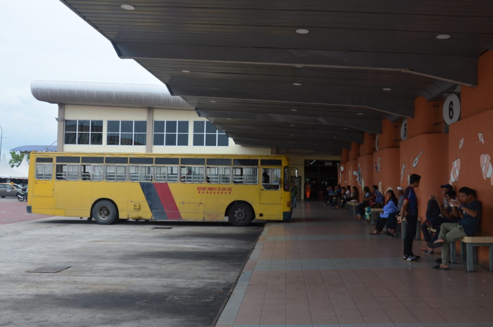 Busse sind das vermutlich beste Verkehrsmittel, um die Stationen deiner Malaysia Route für 3 Wochen miteinander zu verbinden.