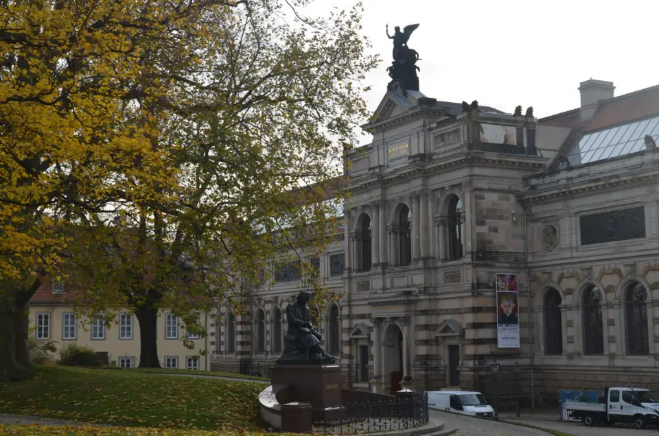 Das Albertinum beherbergt die Galerie Neue Meister und damit eine der größten Dresden Sehenswürdigkeiten.