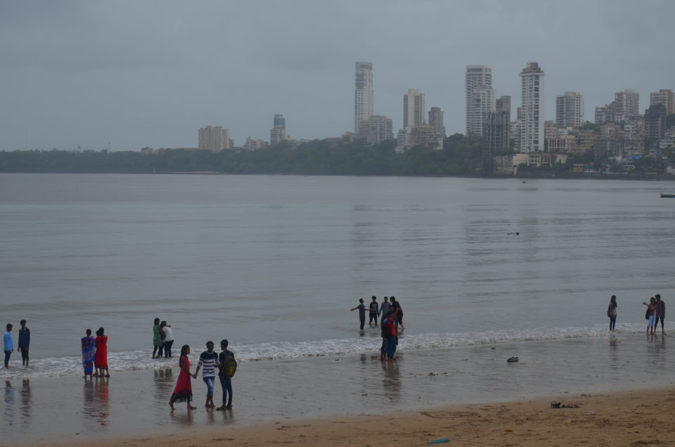 Bei besserem Wetter wird der Chowpatty Beach in Mumbai gerne für Bollywood-Filme in Szene gesetzt.
