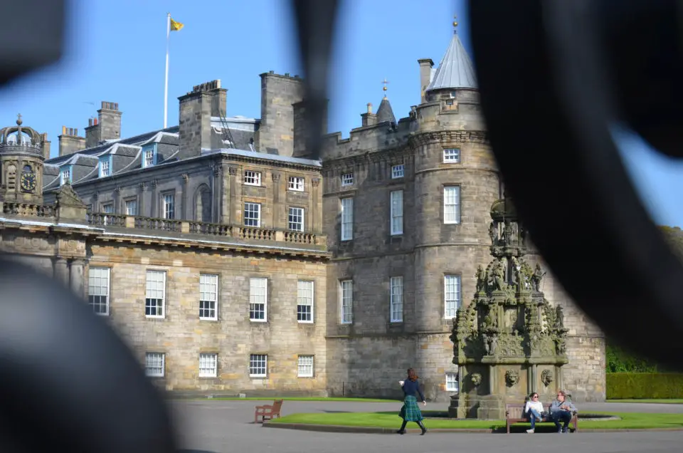 Der Holyrood Palace ist eine der königlichen Edinburgh Sehenswürdigkeiten