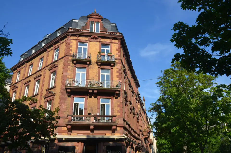 Einer der Frankfurt Geheimtipps ist sicherlich ein Spaziergang entlang der Altbauten im Nordend.