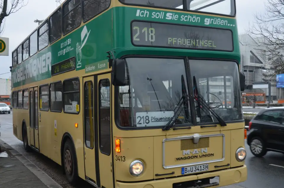 Unter den Berlin Geheimtipps ist der Retrobus 218 sicherlich einer der spannendsten für Nostalgiker.