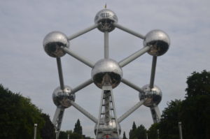Mein Brüssel Sehenswürdigkeiten Rundgang führt dich auch zum Atomium - dem bekanntesten Wahrzeichen Brüssels.