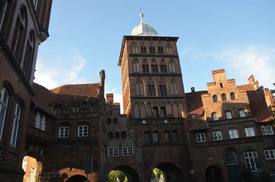 Ebenfalls eine der Lübeck Sehenswürdigkeiten ist das Burgtor.