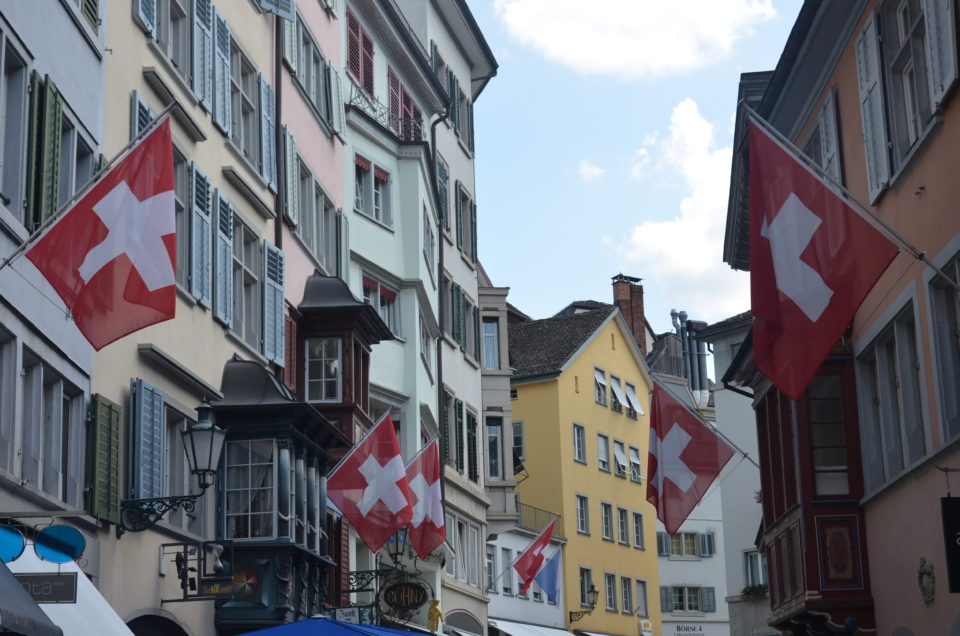 Dein Zürich Sehenswürdigkeiten Rundgang sollte dich auch durch die Augustinergasse führen.