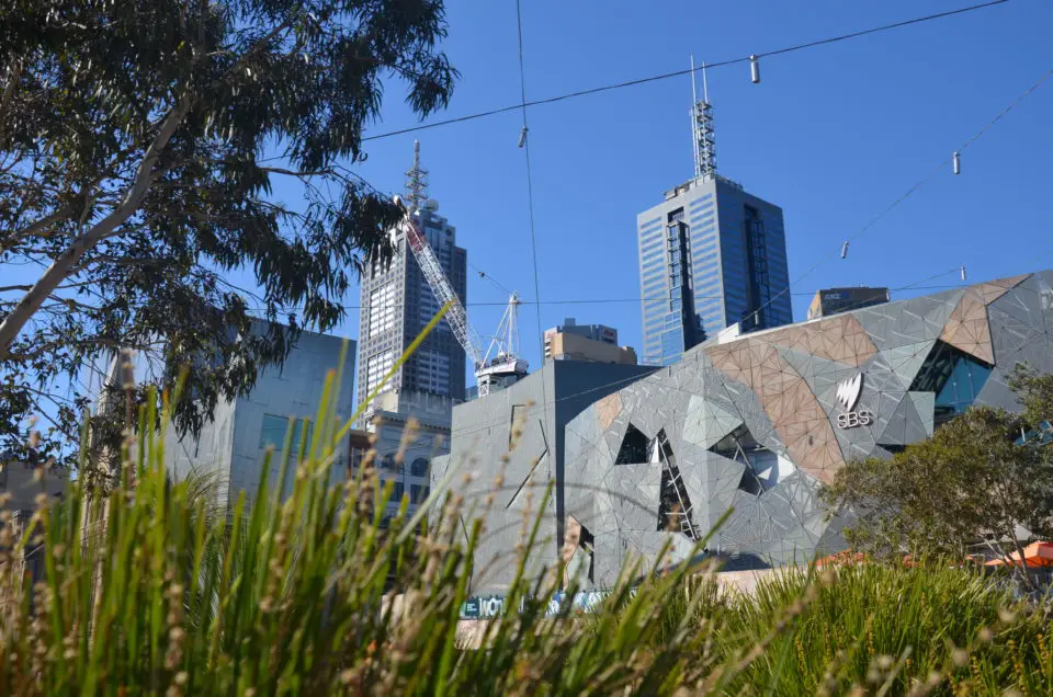 Viele der bekanntesten Melbourne Sehenswürdigkeiten befinden sich an und um den Federation Square.