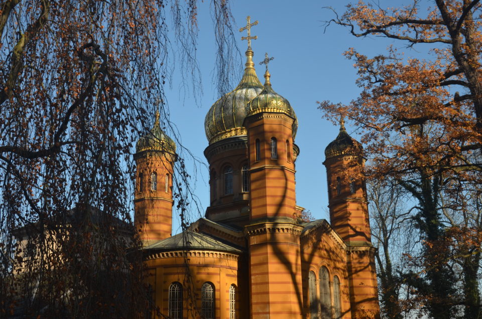 Ebenfalls zu den Weimar Sehenswürdigkeiten zählt die Russisch-Orthodoxe Kapelle auf dem Historischen Friedhof