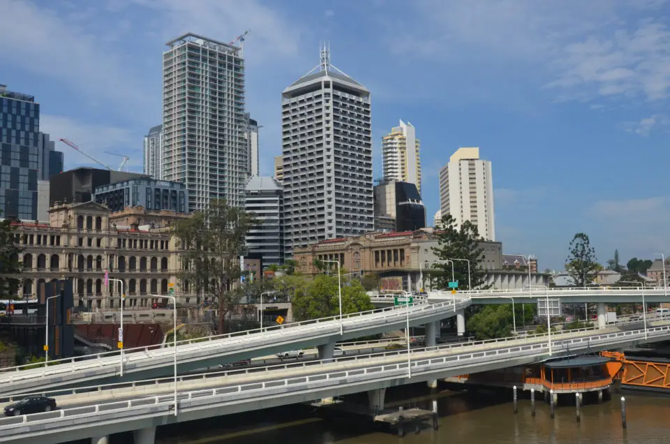 Brisbane Tipps wären unvollständig ohne den Hinweis, dass man von der Victoria Bridge einen guten Ausblick genießen kann.