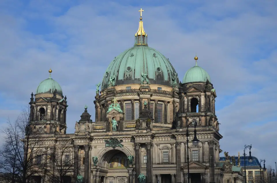Zu den Berlin Sehenswürdigkeiten zählt auch der Berliner Dom.