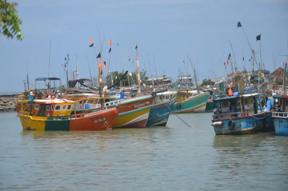 Deine Sri Lanka Rundreise Route für 3 Wochen wird dich vielleicht auch in den Hafen von Negombo bringen.