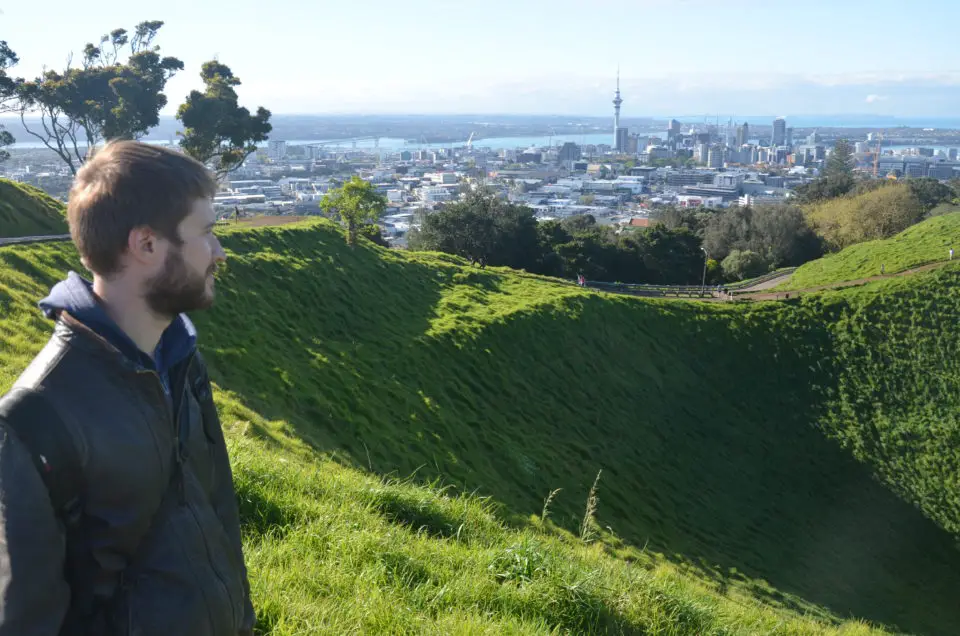 Mein Favorit unter den Auckland Sehenswürdigkeiten ist eindeutig der Mount Eden.