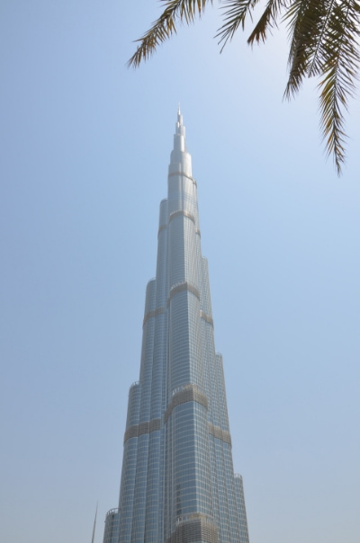 Zu meinen Dubai Stopover Tipps gehört auch der Hinweis, dass du auf keinen Fall einen Abstecher zum Burj Khalifa verpassen solltest.