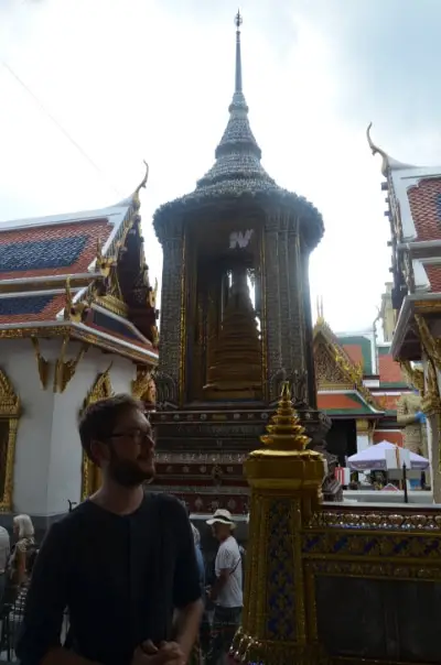 Bangkok Reisetipps wären unvollständig ohne einen Überblick über die wichtigsten Sehenswürdigkeiten, zu denen auch der Königspalast gehört.