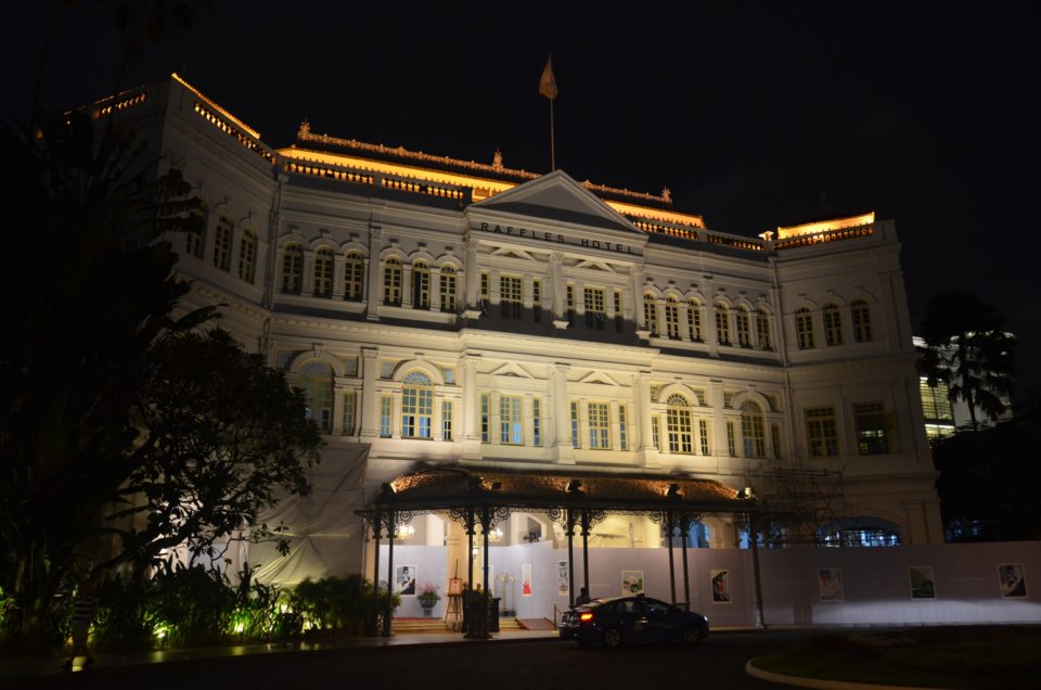 In Singapur Übernachtungstipps darf das Raffles Hotel nicht unerwähnt bleiben.