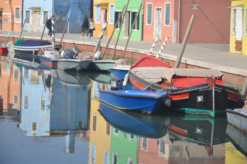 Mein Favorit unter den Venedig Sehenswürdigkeiten ist die Insel Burano mit ihren bunten Häusern.