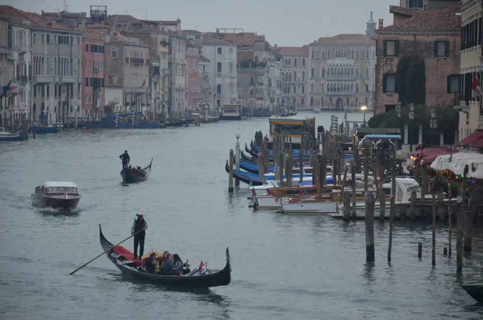Zu den Venedig Sehenswürdigkeiten zählt sicherlich auch der Besuch eines der Palazzi am Canal Grande.