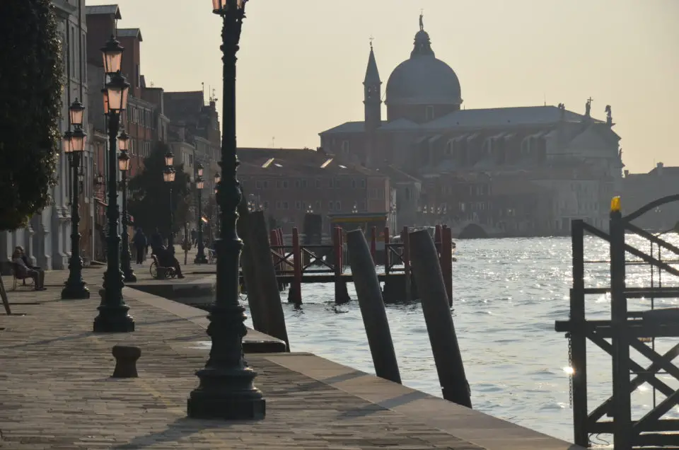 Einer der Venedig Insider Tipps ist die Promenade in Giudecca.