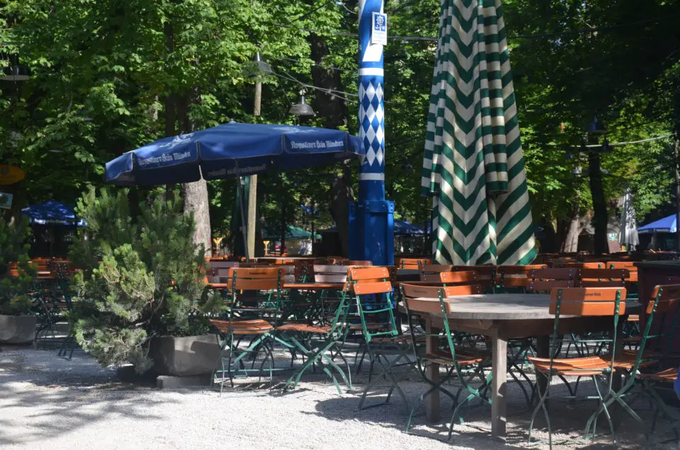 Zu München Reisetipps gehören auch Tipps zur kulinarischen Seite der Stadt mit ihren Biergärten.