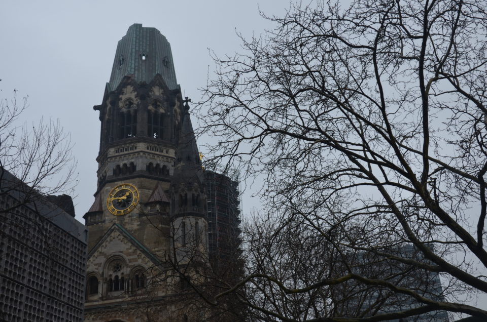 Zum Übernachten in Berlin bietet sich auch der Stadtteil Charlottenburg rings um die Gedächtniskirche an.