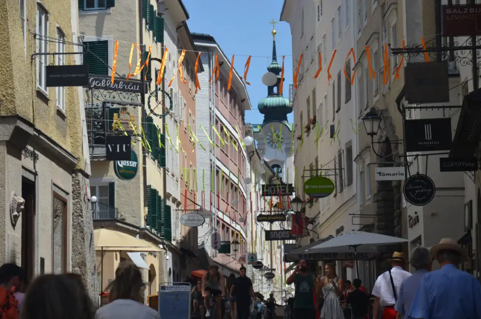 Zu den Salzburg Sehenswürdigkeiten für Shoppingfans gehört die Linzer Gasse.