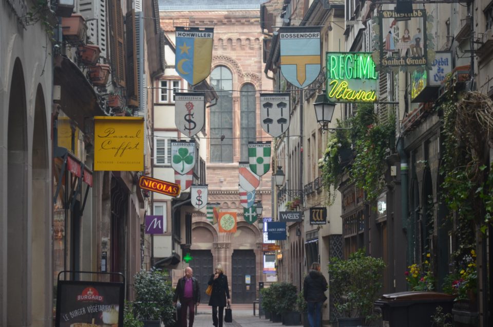 In Straßburg Insider Tipps zum Essen kann auch die Rue des Orfevres mit ihren Delikatessengeschäften genannt werden.