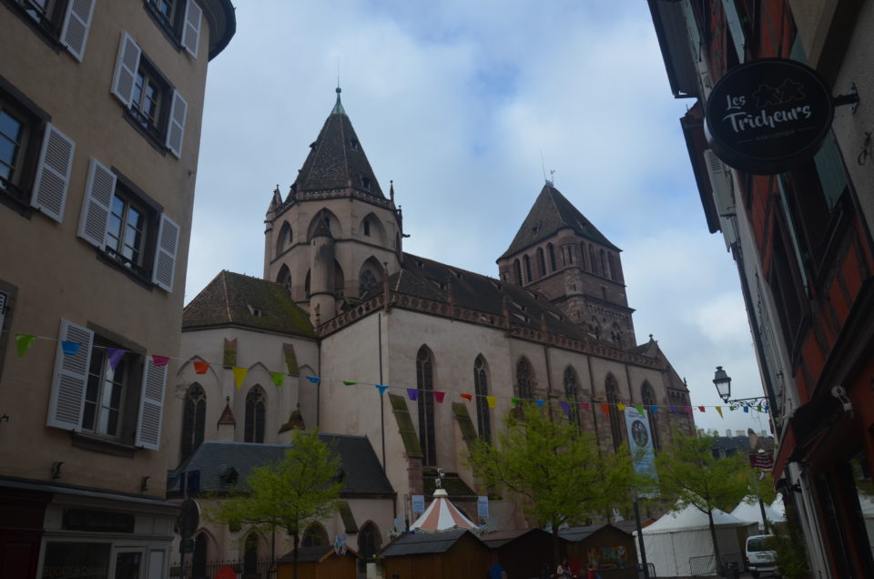 In den Straßburg Sehenswürdigkeiten Stadtrundgang könntest du auch die Thomaskirche integrieren.