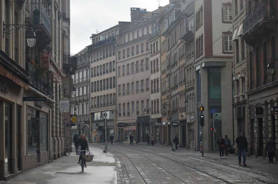 In den Straßburg Reisetipps nenne ich dir auch die Tramlinien, mit denen du die Stadt auch außerhalb der Altstadt erkunden kannst.