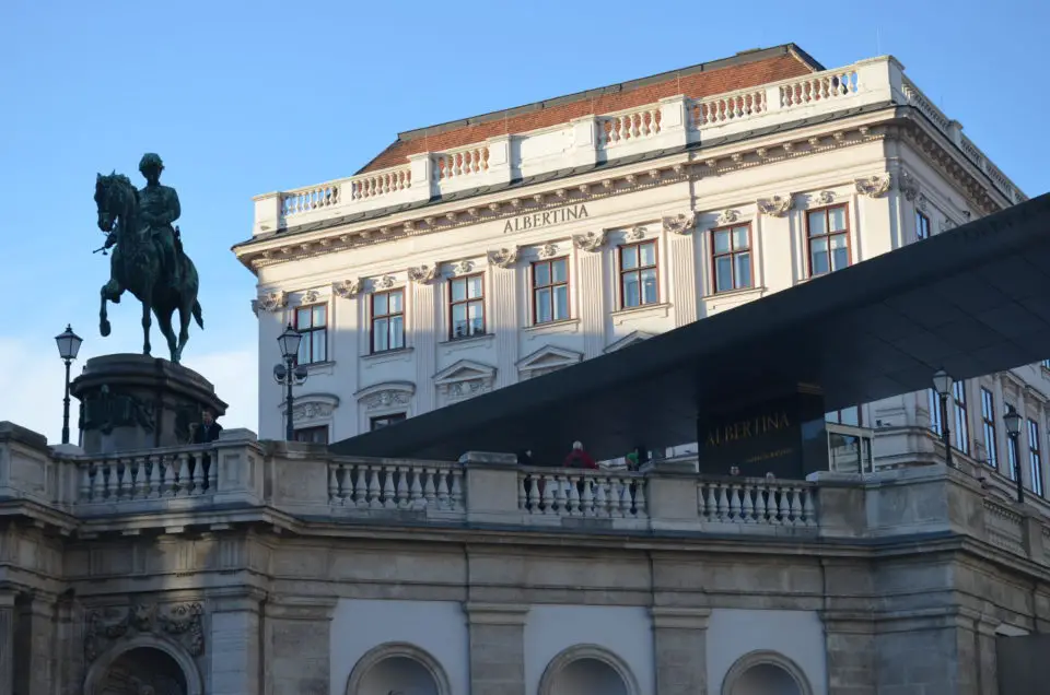 Eine der wichtigsten Wien Sehenswürdigkeiten ist die Albertina.