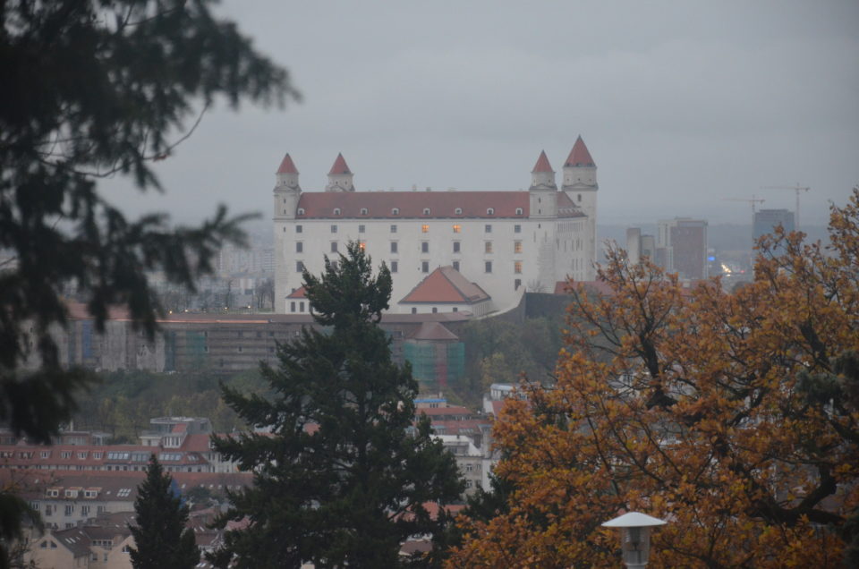 Bratislava Tipps: In einem Bratislava Sehenswürdigkeiten Rundgang solltest du auch die Burg Bratislava ansteuern.