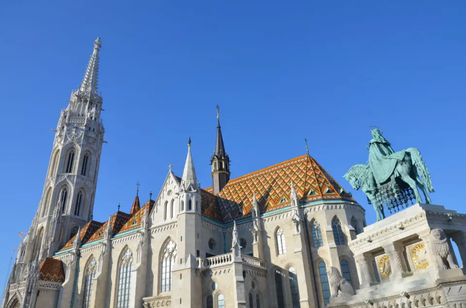 Budapest Tipps wären nicht vollständig ohne Hinweise zur Matthiaskirche.