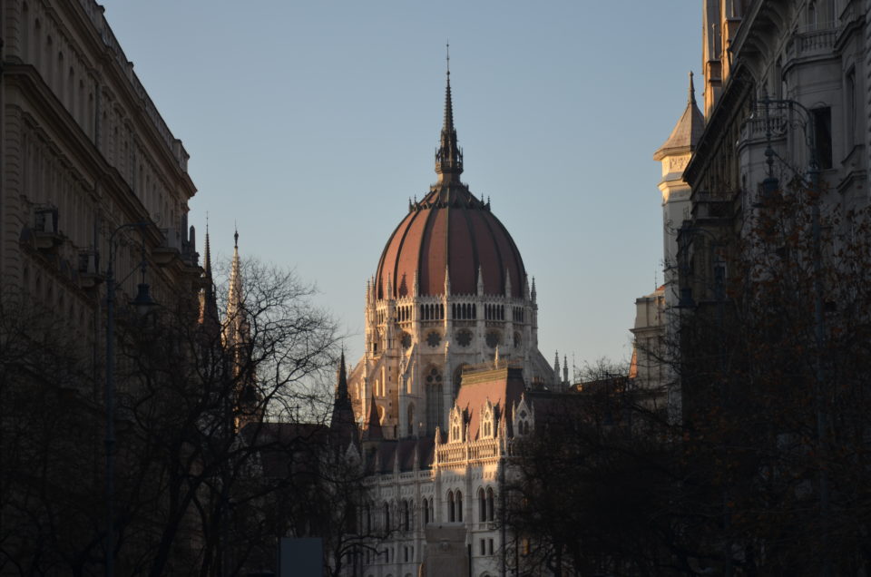 In meinen Budapest Tipps nenne ich dir auch Unterkünfte rund um das Parlamentsgebäude.