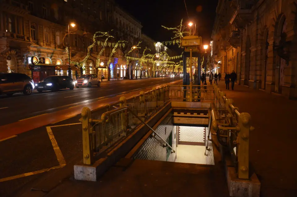 Zum Übernachten in Budapest solltes du auch die Straßen rund um die Andrássy ut auf dem Zettel haben.
