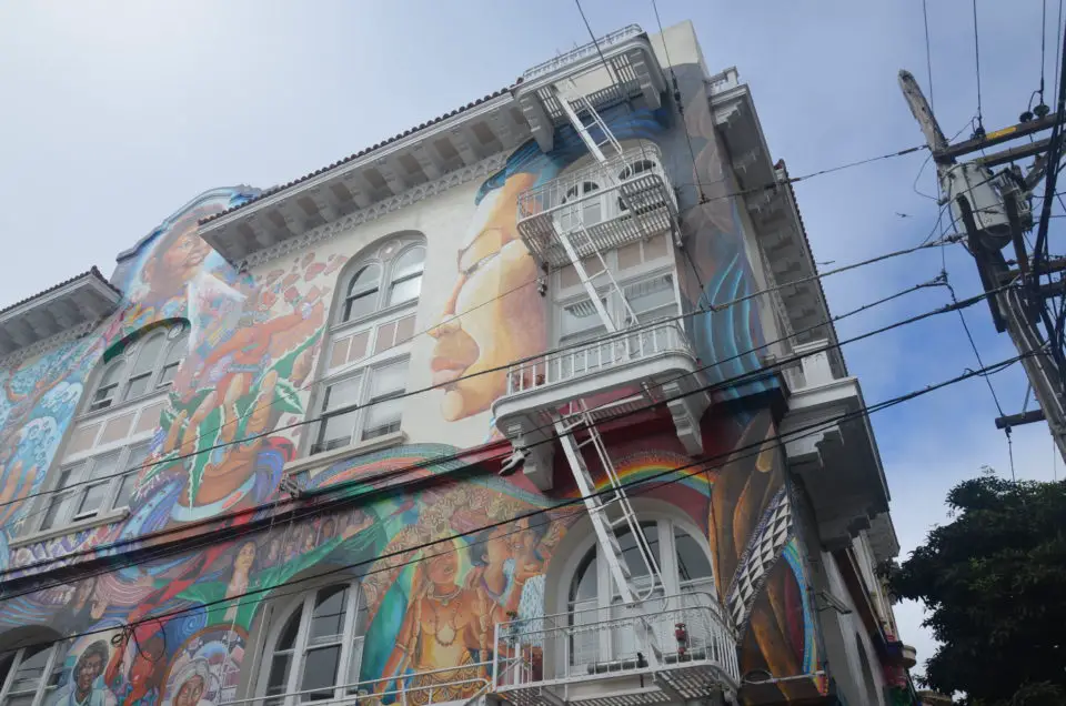 Zu den San Francisco Insider Tipps für Murals gehört auch das Women's Building.