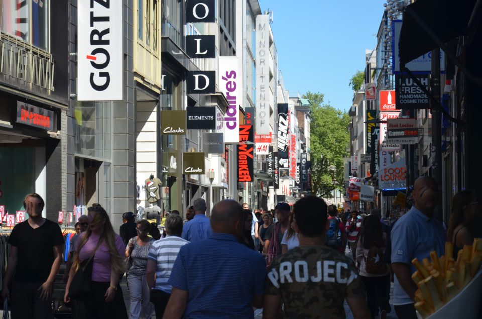 Dein Köln Rundgang könnte dich auch durch die Kölner Einkaufszone mit Hoher Straße und Schildergasse führen.