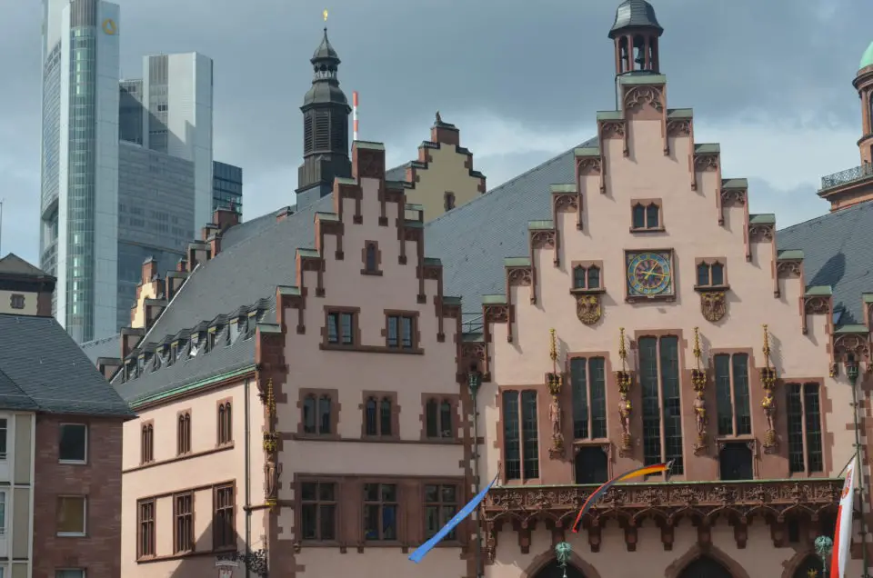 Die wichtigsten Stelle im Frankfurt Sehenswürdigkeiten Rundgang ist für viele der Römer.