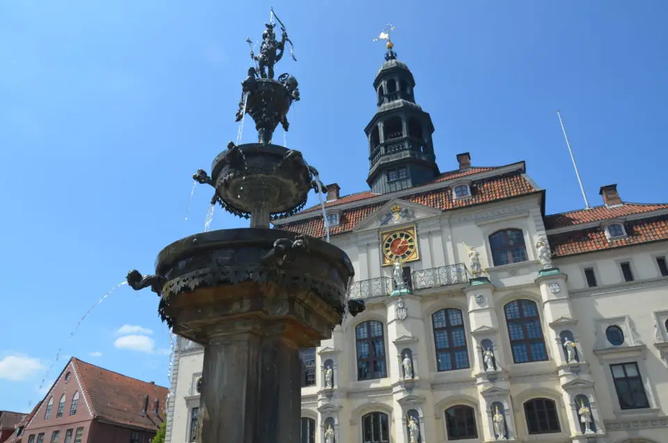 In meinen Lüneburg Tipps gebe ich dir praktische Infos zur Stadt rund um das Rathaus.