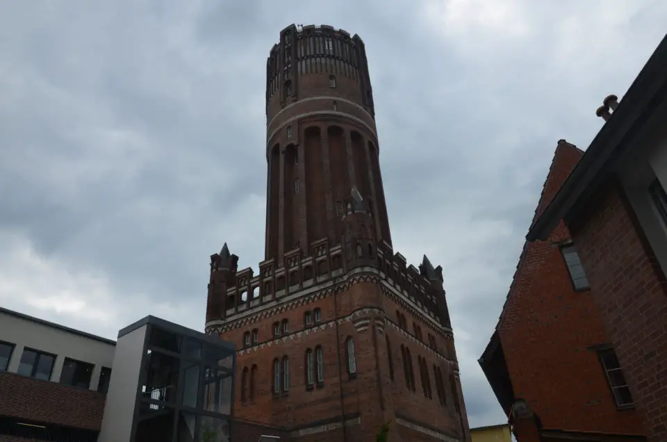 Mehrere Lüneburg Sehenswürdigkeiten kannst du vom Wasserturm aus überblicken.