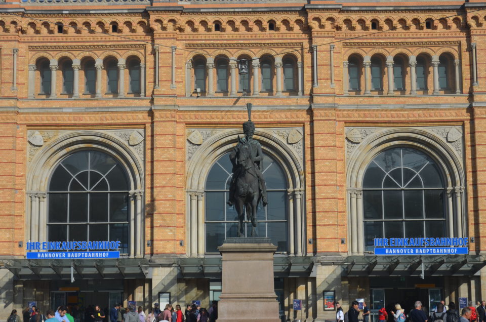 In meinen Hannover Reisetipps findest du Infos zur Anreise über den Hauptbahnhof.
