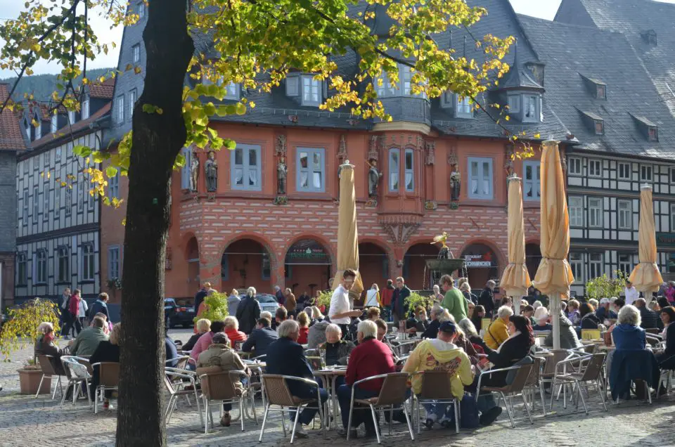 Dein Goslar Sehenswürdigkeiten Rundgang wird dich mit meinen Goslar Tipps auch zum Marktplatz mit dem Kaiserworth führen.