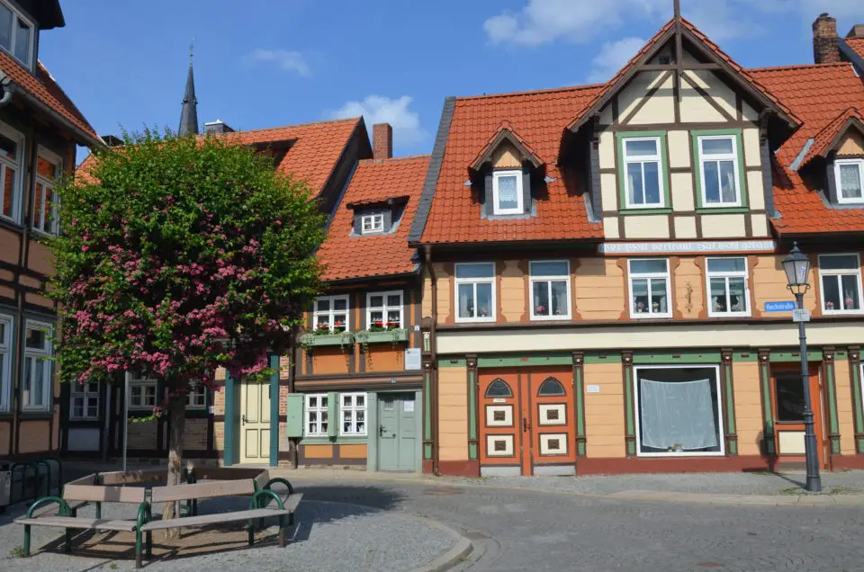 Bei den Wernigerode Sehenswürdigkeiten ist auch das kleinste Haus der Stadt zu nennen.