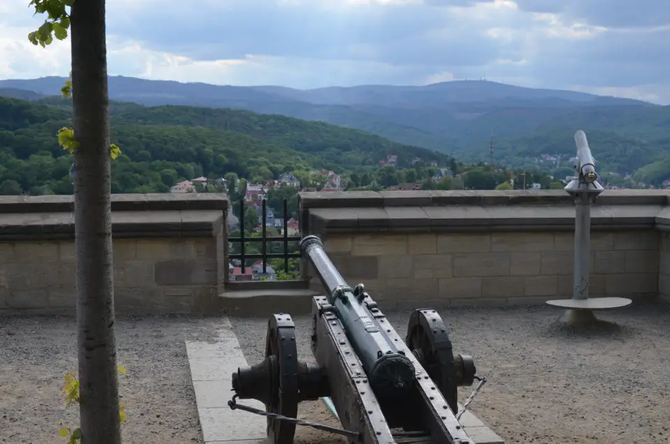 Zu den Wernigerode Tipps gehört auch die Aussichtsterrasse beim Schloss.