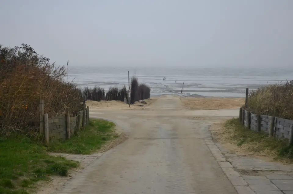 Unter den Cuxhaven Sehenswürdigkeiten ist der lange Strand zu nennen.