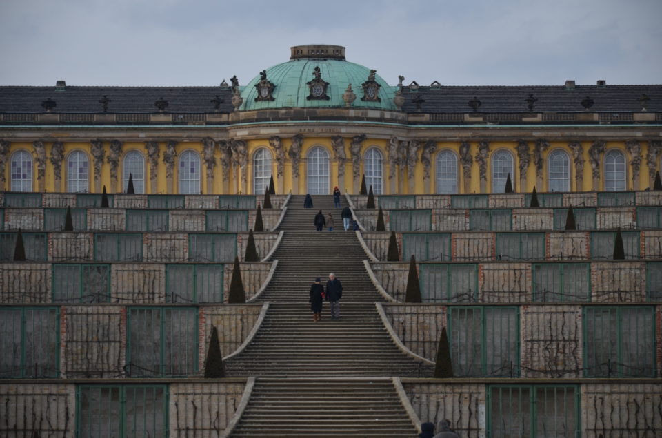 Bei Potsdam Insider Tipps sind auch informative Stadtführungen zu Schloss Sanssouci und Co. zu nennen.