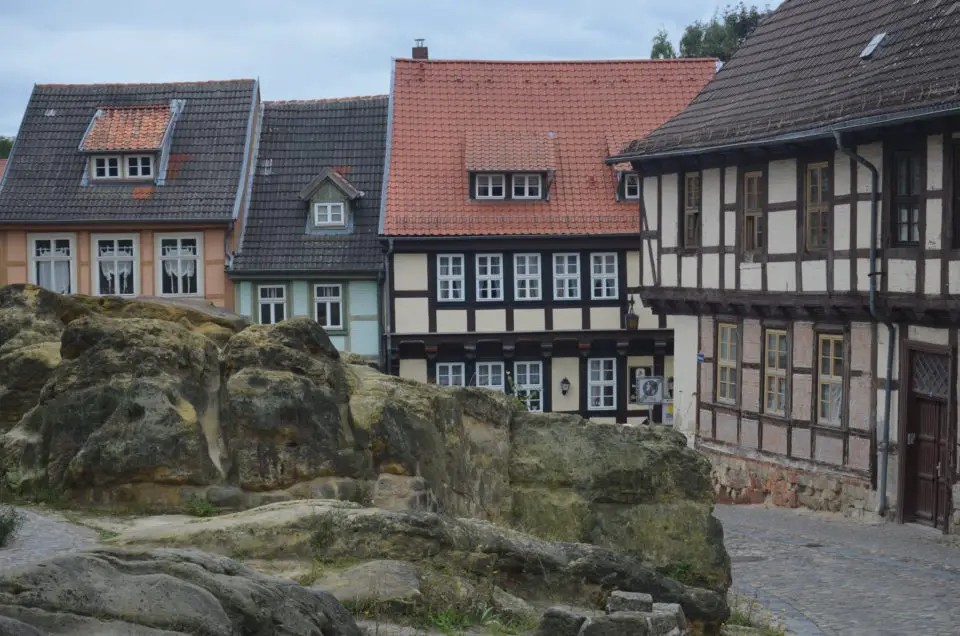 Meine Quedlinburg Geheimtipps beinhalten auch Infos zu guten Stadtführungen zu Schlossberg und Co.