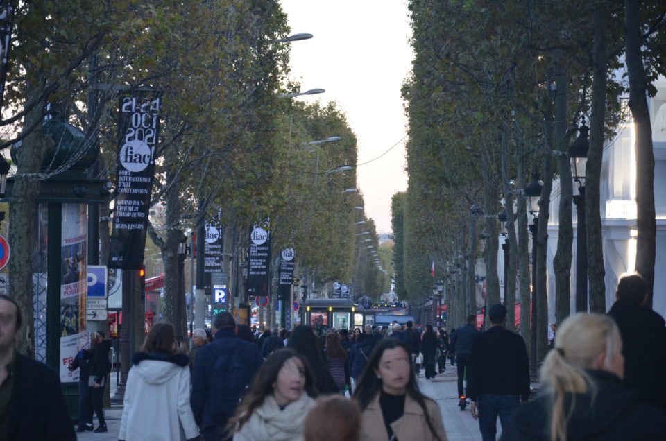 Ein Paris Sehenswürdigkeiten Stadtrundgang muss über die Champs Élysée führen.