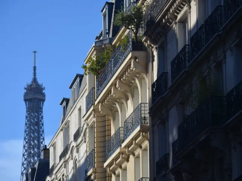 Mein Paris Sehenswürdigkeiten Route bzw. Stadtrundgang lässt dich Paris zu Fuß erkunden - und zwar rund um den Eiffelturm.