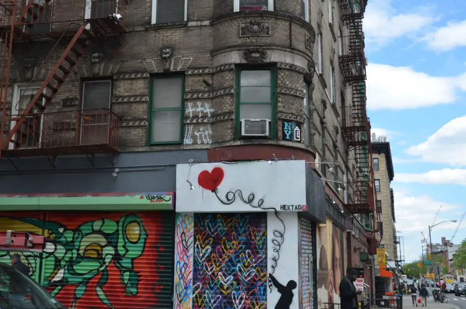 Unter New York Insider Tipps ist Bushwick mit seiner Street Art zu nennen.