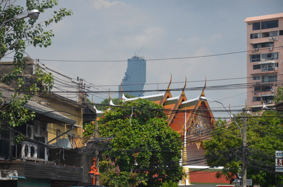 In den Bangkok Hotel Tipps nenne ich dir Unterkünfte in der Nähe von Tempeln und Hochhäusern.
